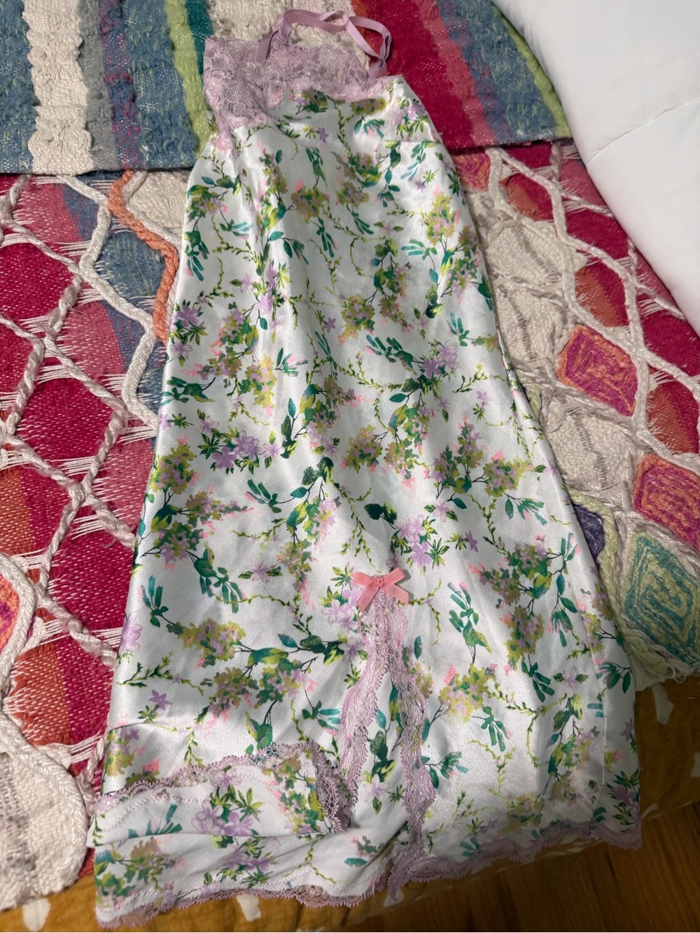 Victoria's Secret Ivory Floral Satin Slip with Pink Lace Trim 2000s Vintage M - Picture 9 of 10